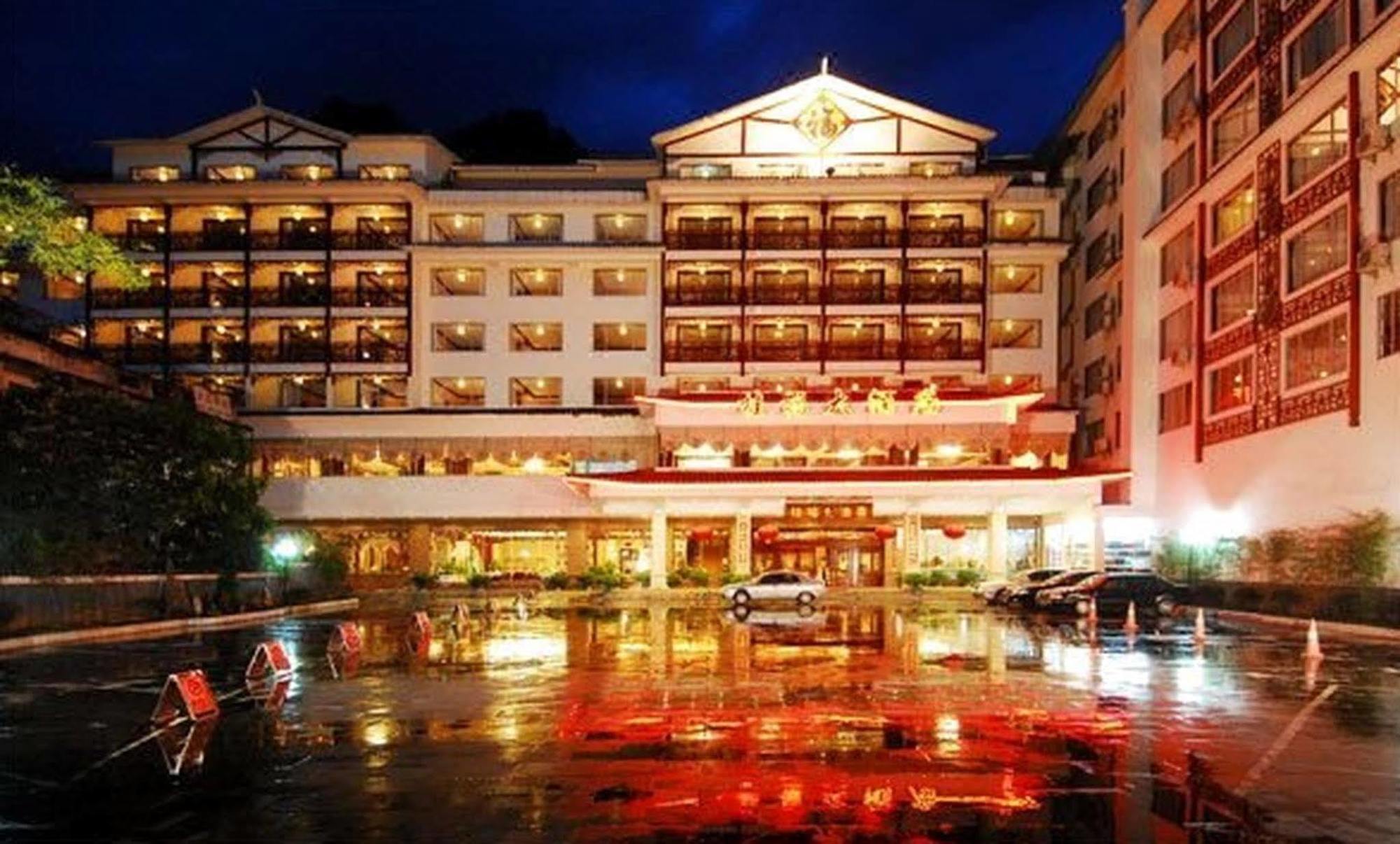 Guifu Holiday Hotel Yangshuo Exterior photo